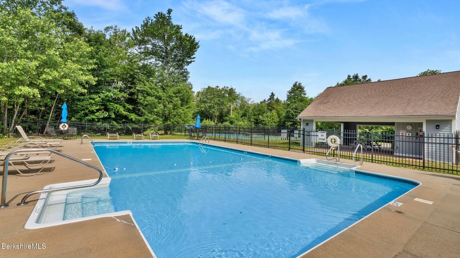 210 Pine Cone Ln Photo 42
