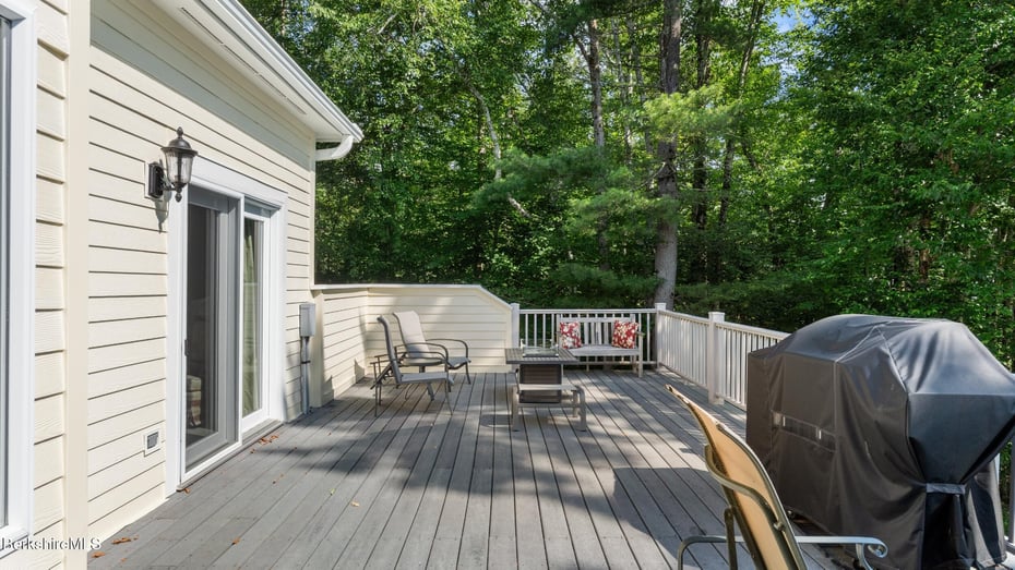 210 Pine Cone Ln Photo 41