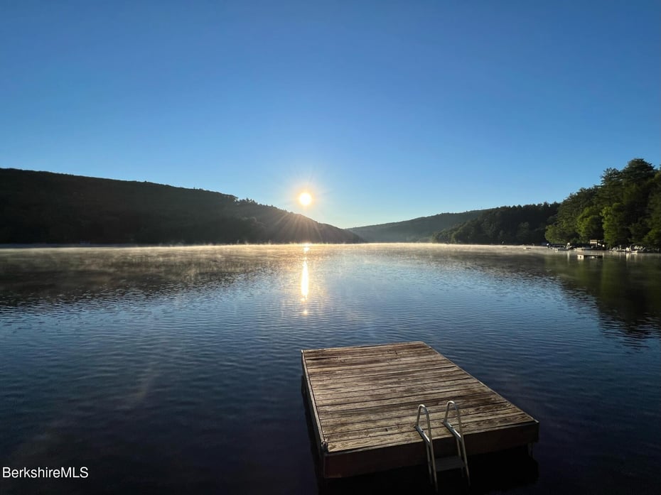 20 Lakeside Ter Photo 44