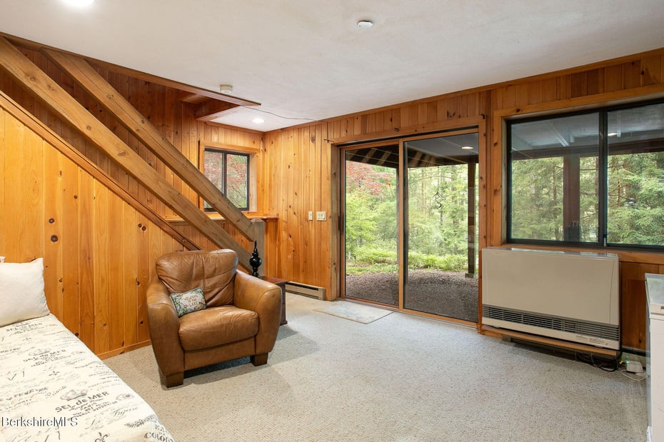 20 Lakeside Ter Photo 38