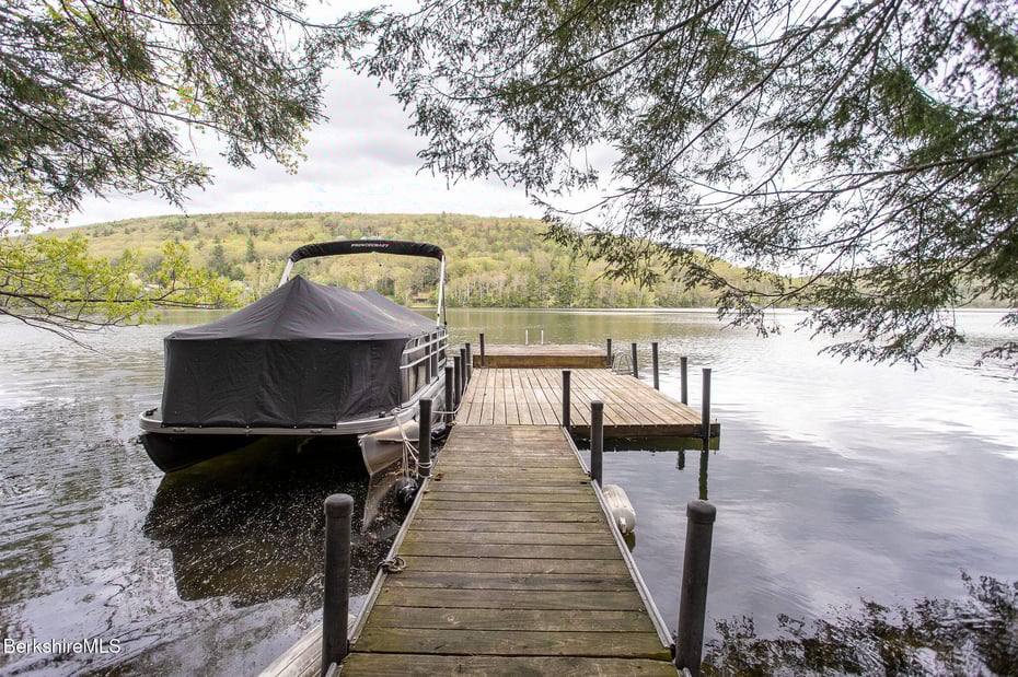 20 Lakeside Ter Photo 3