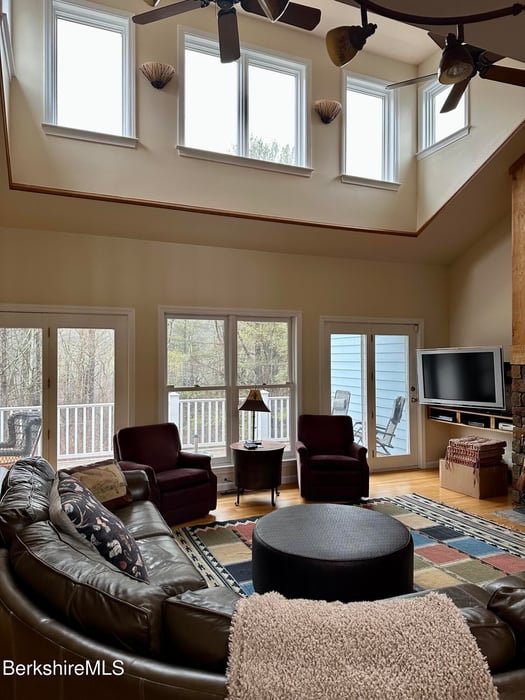 1136 Barker Rd  #66 Photo 10