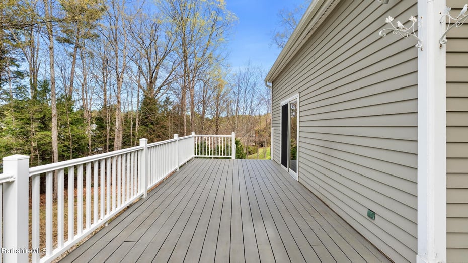 7 Cedar Ln Photo 45