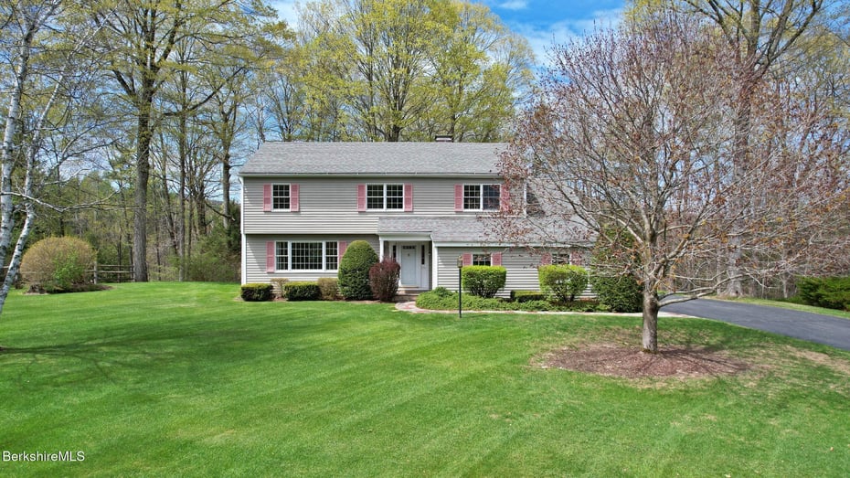 7 Cedar Ln Photo 1