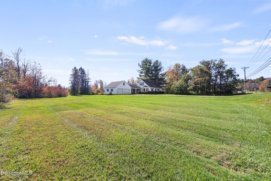 399 State Rd Photo 52