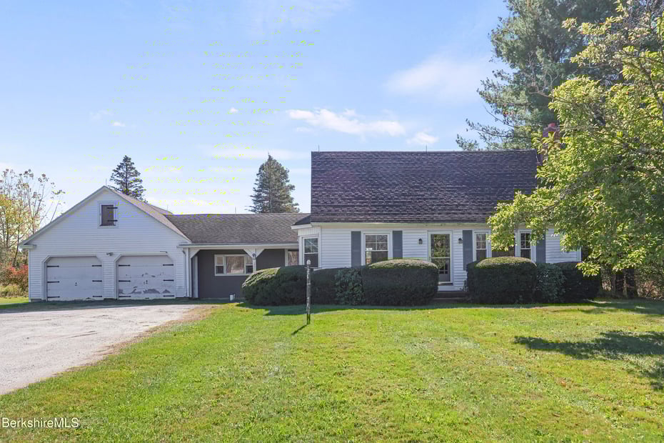 399 State Rd Photo 8