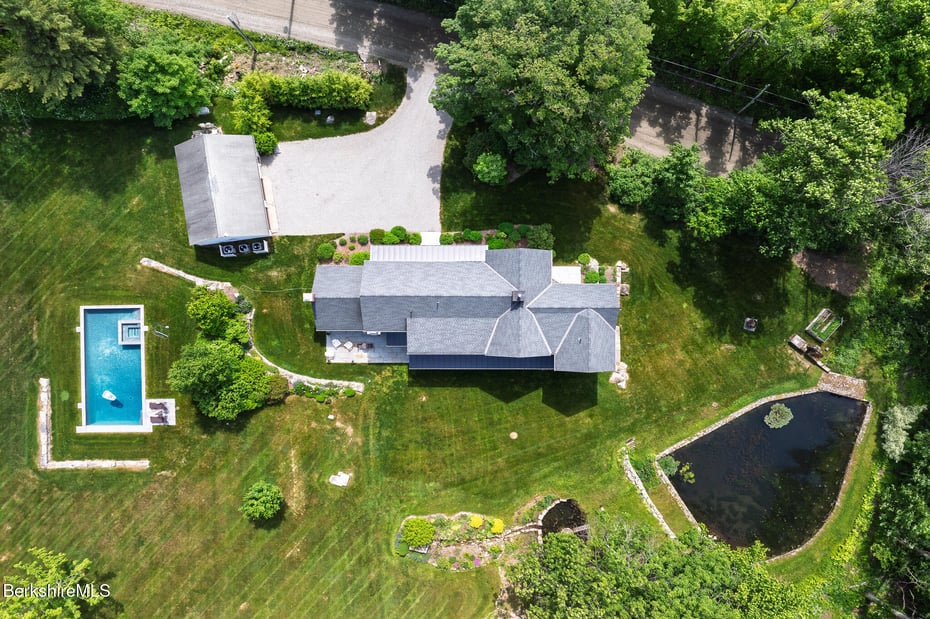 161 Beartown Mountain Rd Photo 2