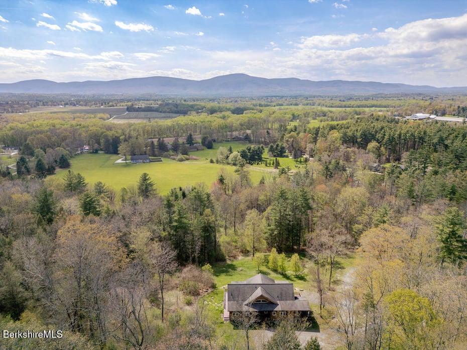 142 Rote Hill Rd Photo 37