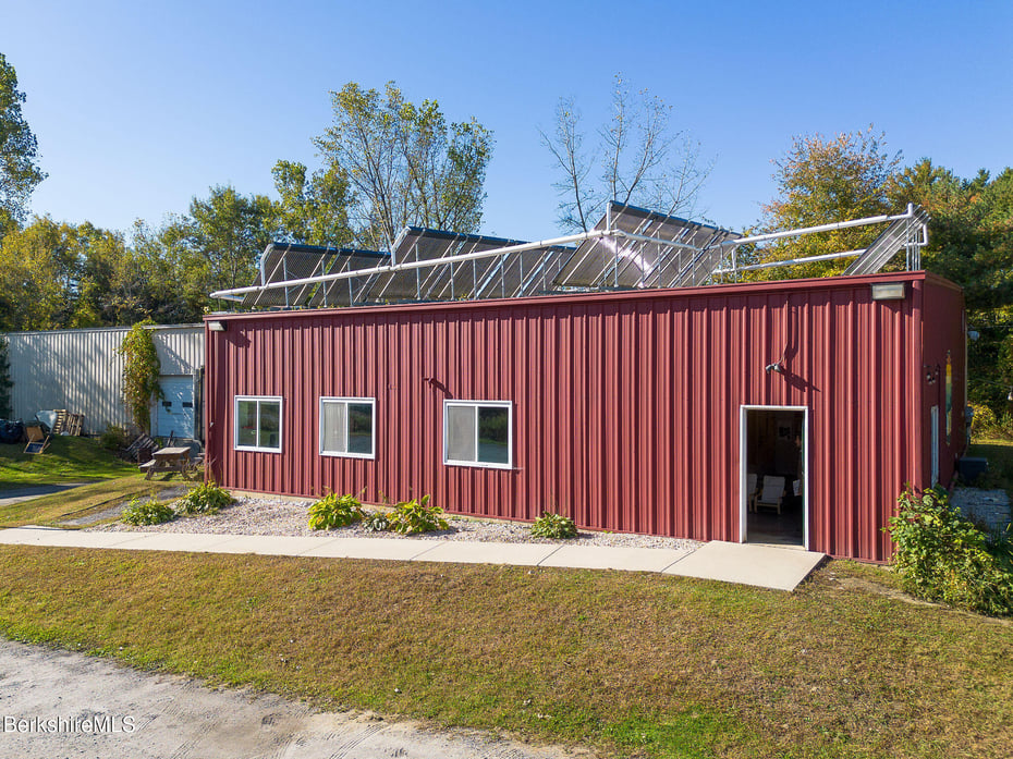 65 Silver St Photo 8