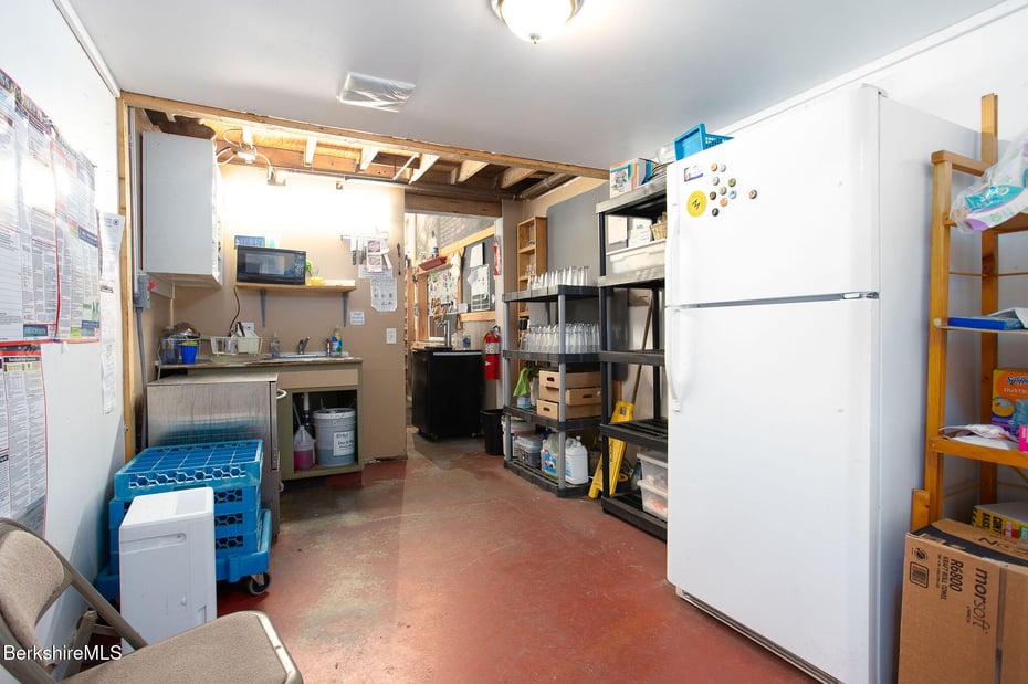 65 Silver St Photo 37