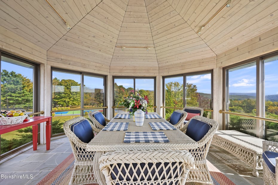 60 Old Cheshire Rd Photo 24