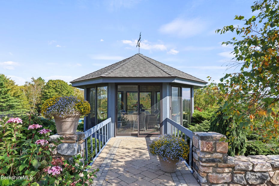 60 Old Cheshire Rd Photo 21