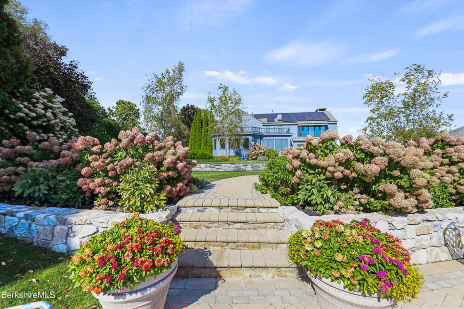 60 Old Cheshire Rd Photo 70