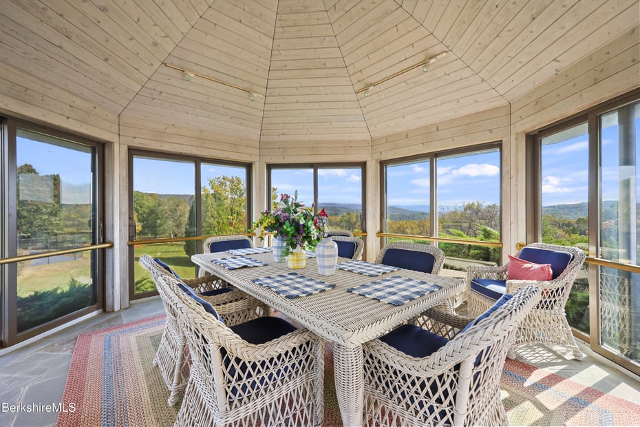 60 Old Cheshire Rd Photo 23