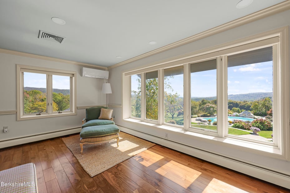 60 Old Cheshire Rd Photo 42