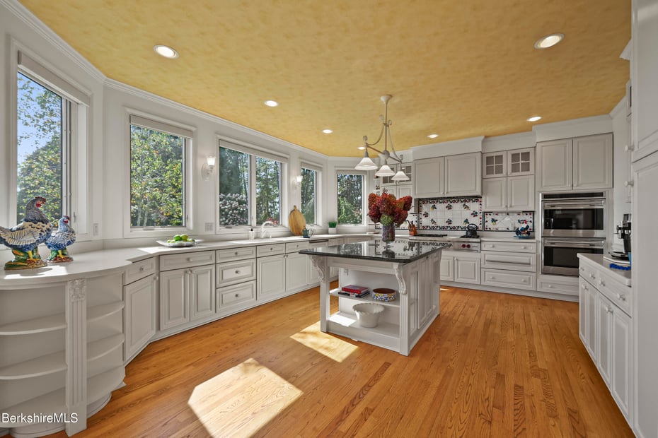 60 Old Cheshire Rd Photo 19