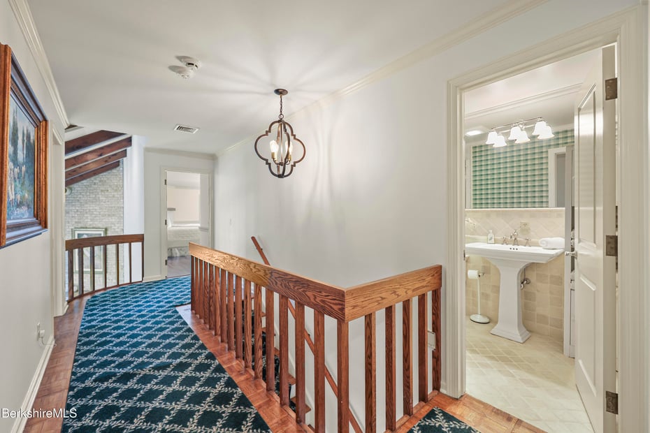 60 Old Cheshire Rd Photo 37