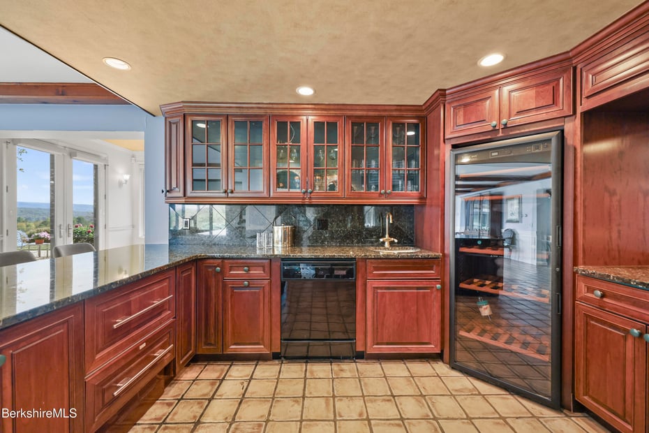 60 Old Cheshire Rd Photo 35