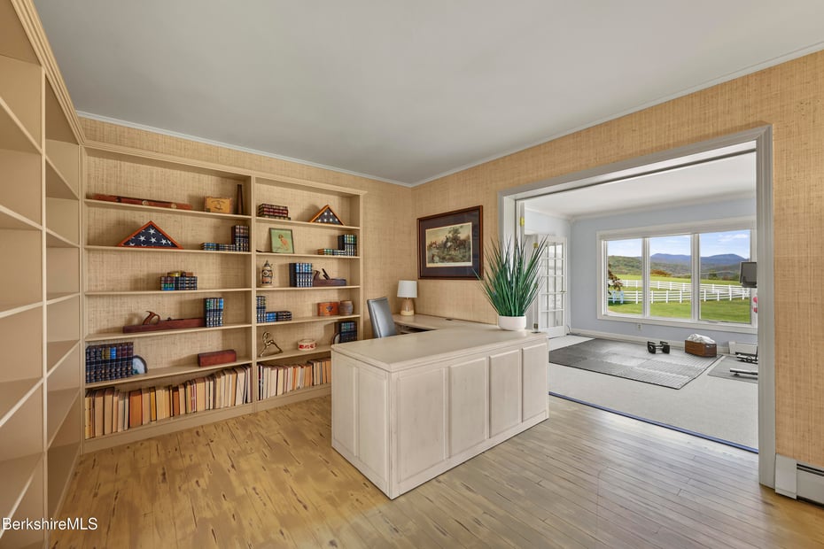 60 Old Cheshire Rd Photo 29