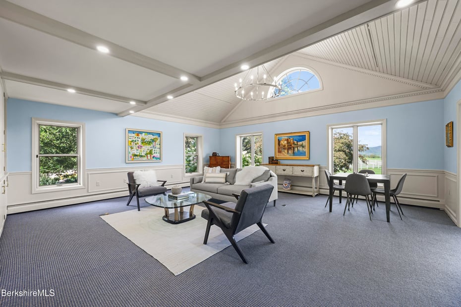 60 Old Cheshire Rd Photo 33