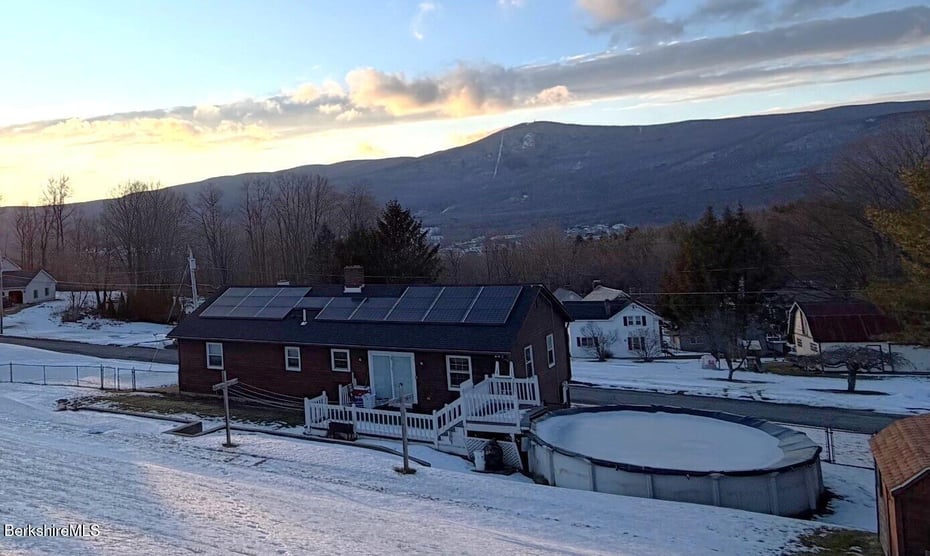 8 Country Rd Photo 31