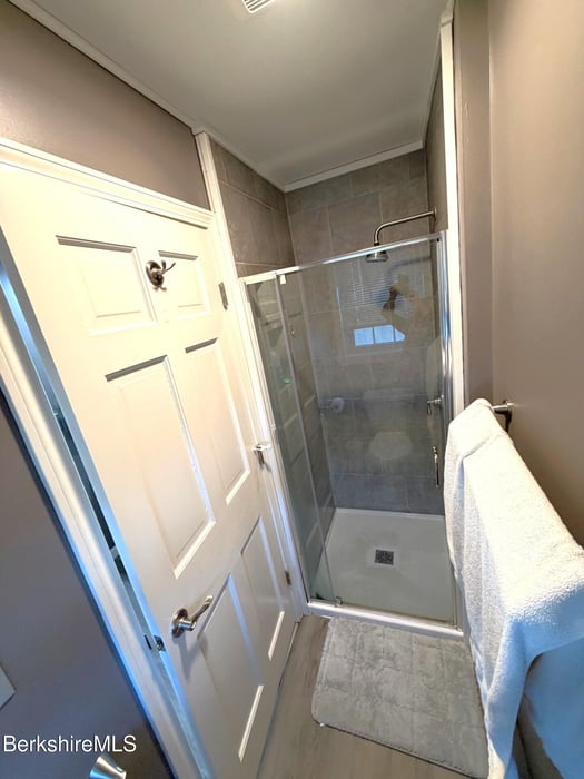 8 Country Rd Photo 20