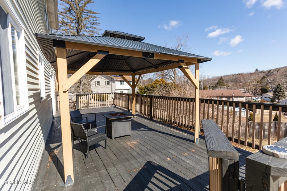 268 Devonshire Dr Photo 10