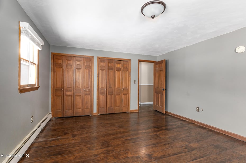 268 Devonshire Dr Photo 26