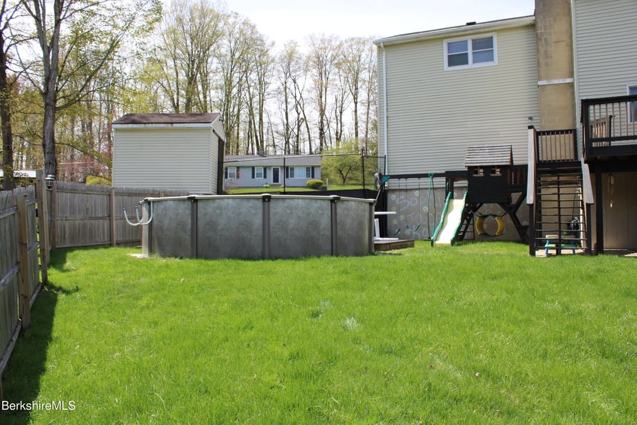 268 Devonshire Dr Photo 7