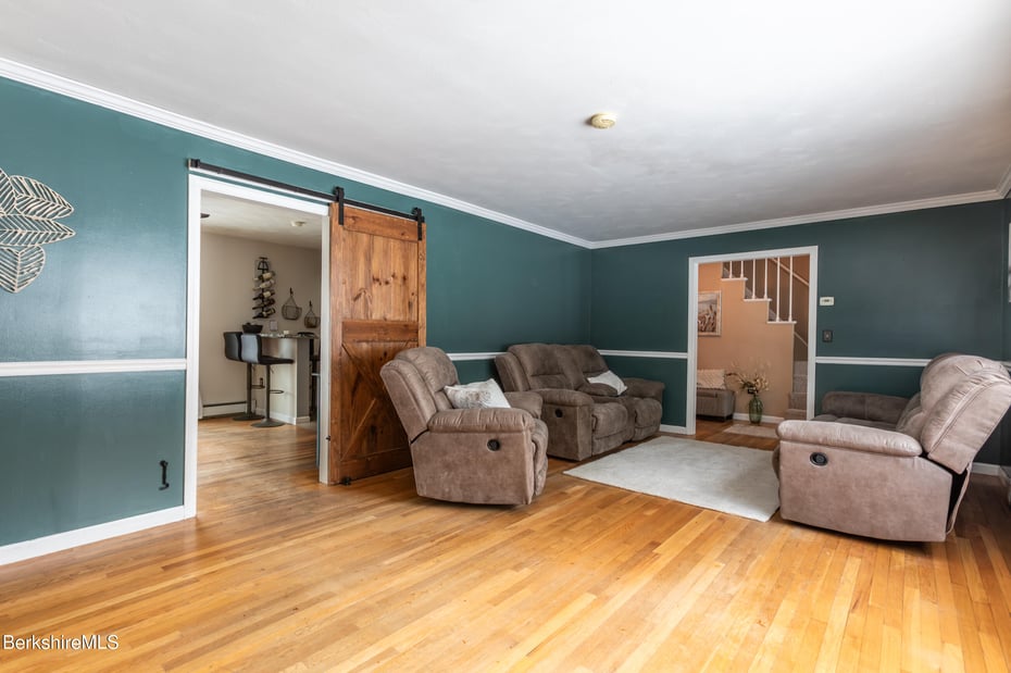 268 Devonshire Dr Photo 14