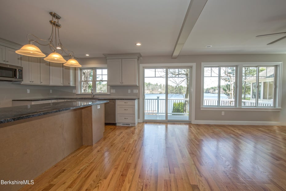 19 Pine Grove Ridge Ridge Photo 17