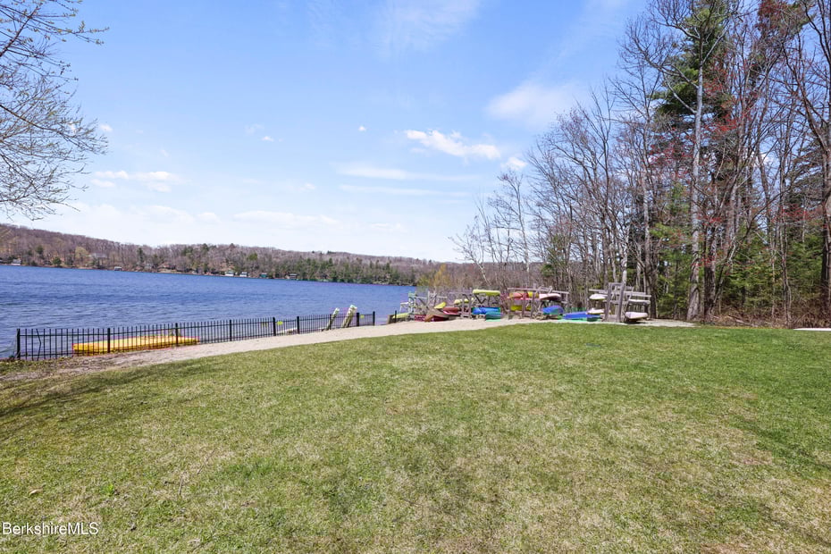 83 Goose Pond Rd Photo 13