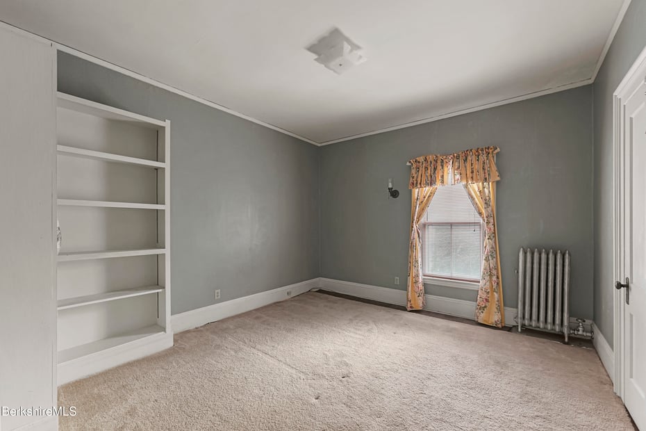 6 Crandall St Photo 14