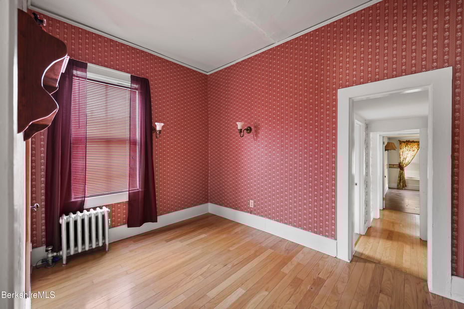 6 Crandall St Photo 15