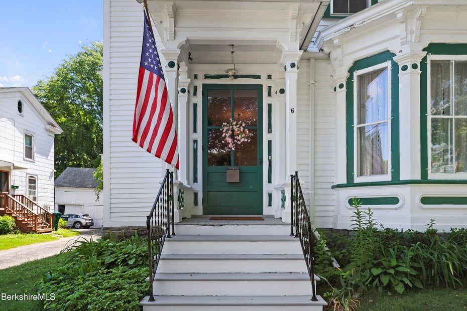 6 Crandall St Photo 2