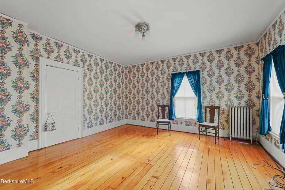 6 Crandall St Photo 13