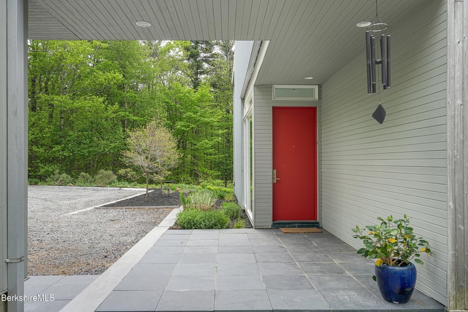 103 Long View Dr Photo 4