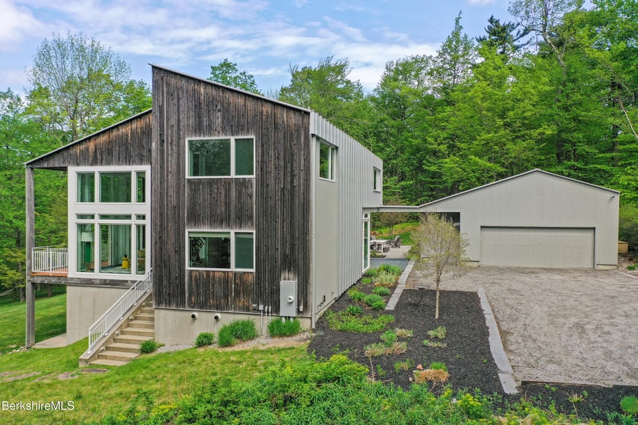 103 Long View Dr Photo 2