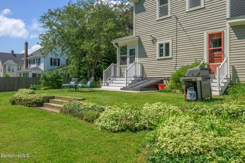 36 Tucker St Photo 5