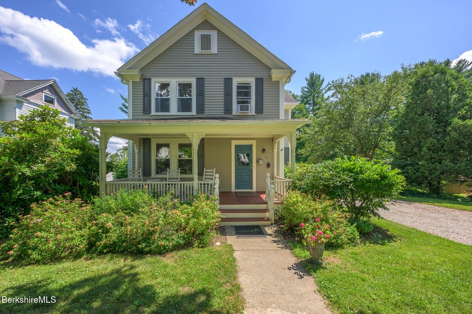 36 Tucker St Photo 2