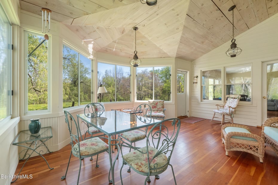 350 Beartown Mountain Rd Photo 15