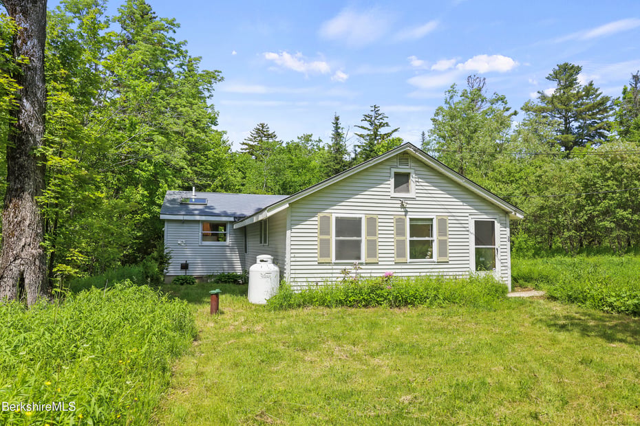 30 Jackson Rd Photo 3