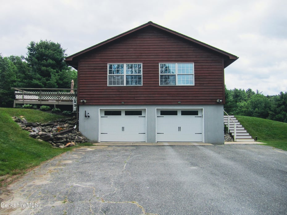 805 Savoy Rd Photo 33