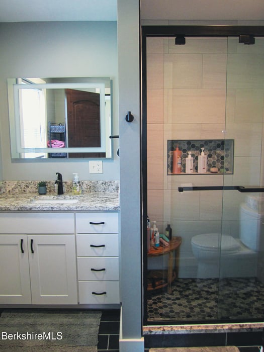 805 Savoy Rd Photo 23