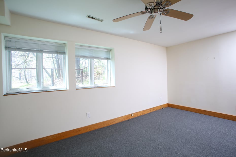 28 Brigham Ln Photo 36