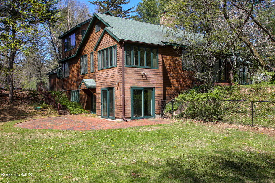 28 Brigham Ln Photo 1