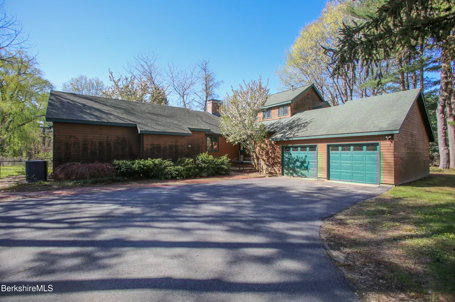28 Brigham Ln Photo 2