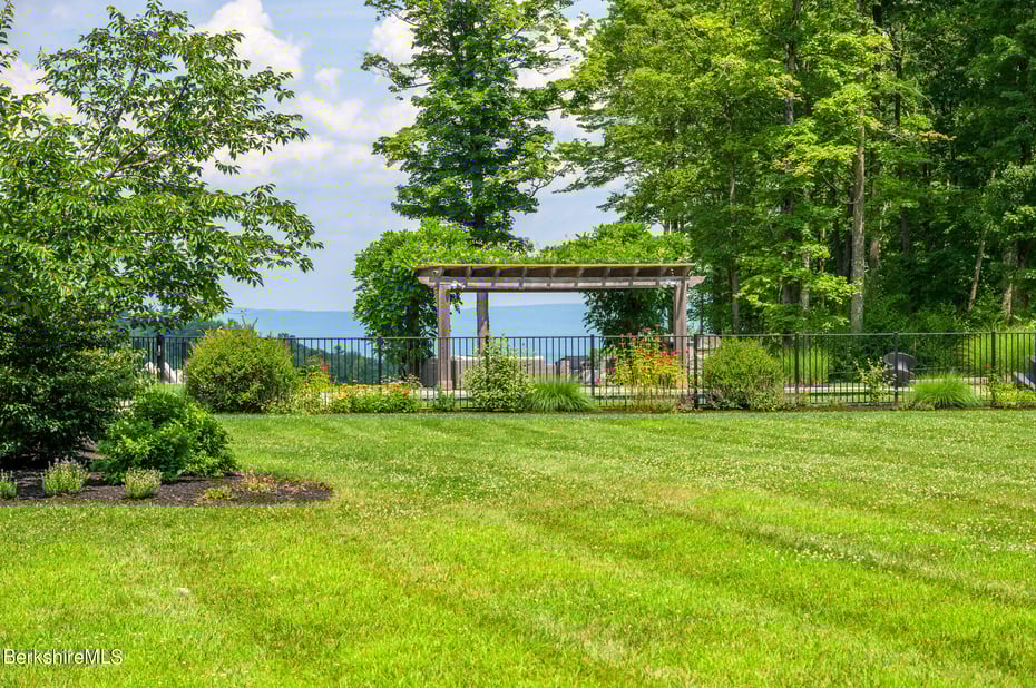 32 Oxbow Rd Photo 43