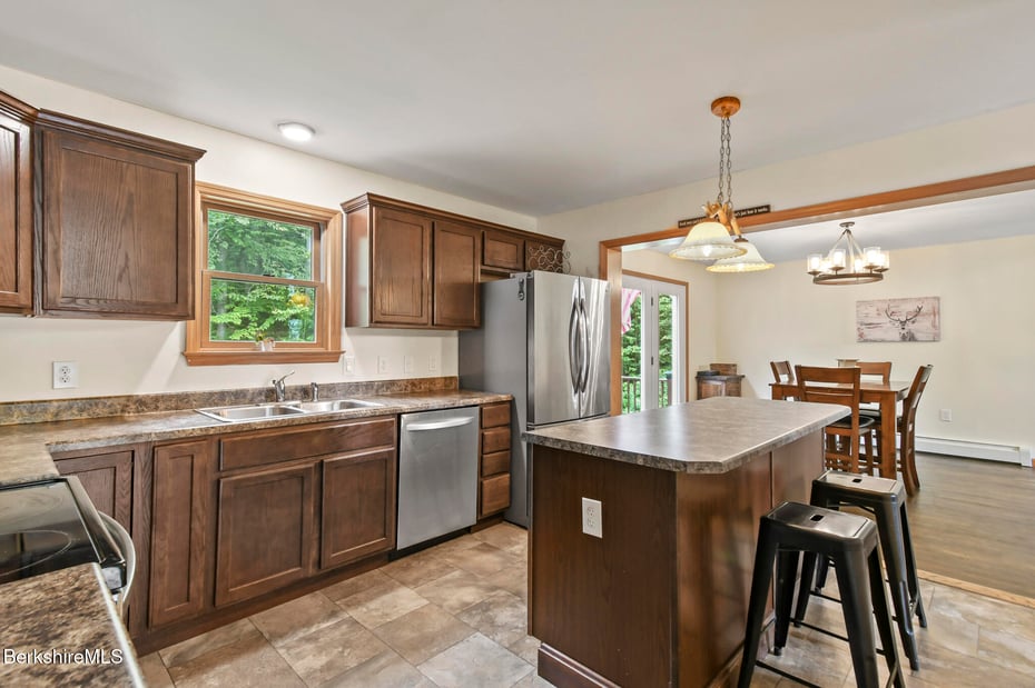 230 Curran Rd Photo 25