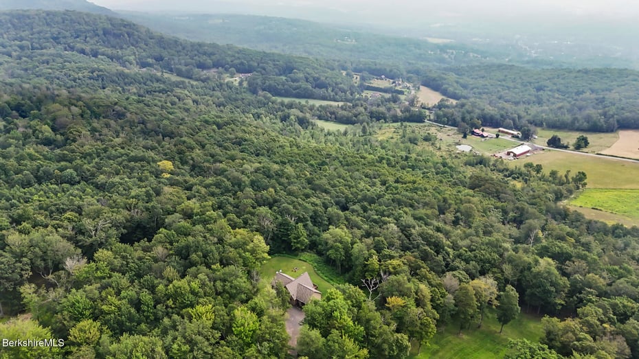 230 Curran Rd Photo 17